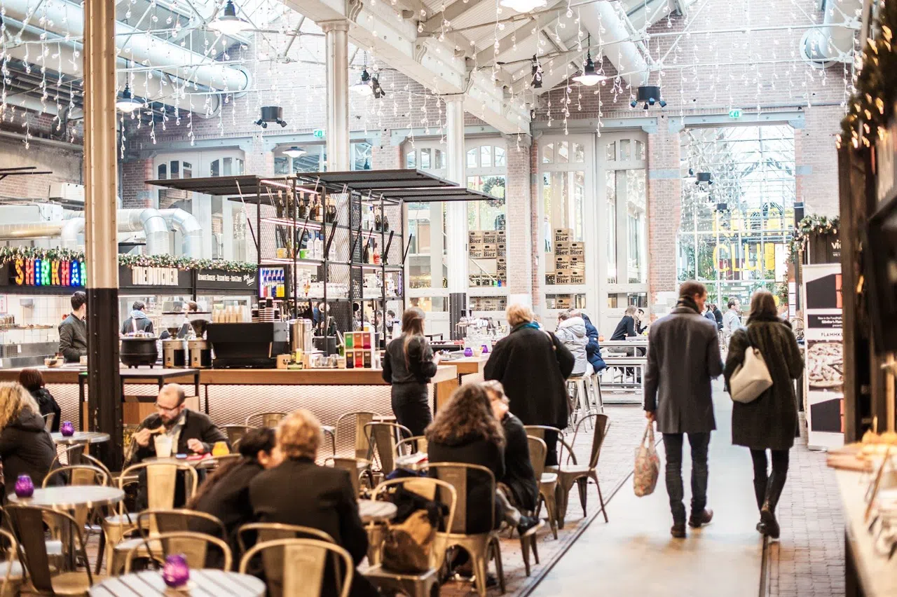 Din første Amsterdamske frokost hører til i en madhal