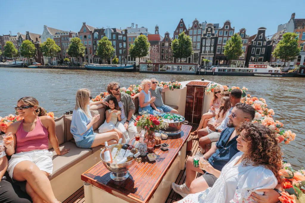 Captain Jack Amsterdam, Amsterdam