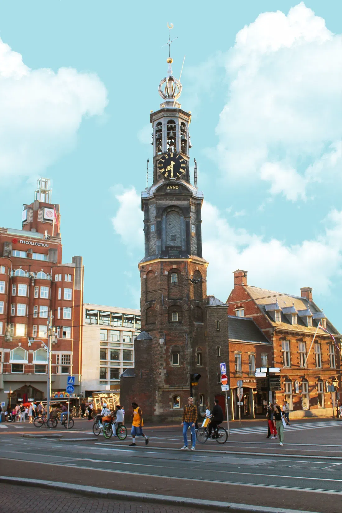 Munttoren (Torre da Moeda) e Muntplein, Amesterdão
